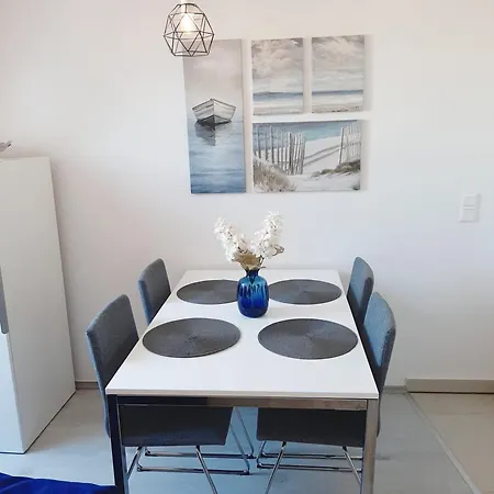 Sunshine Deluxe Apartment *